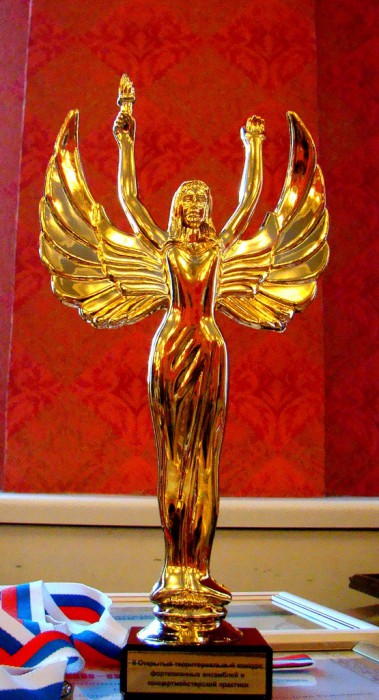 ����-���